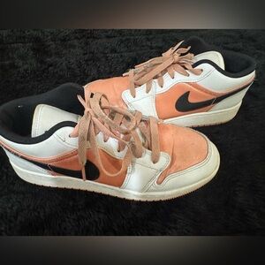 Girls Air Jordan size 6Y